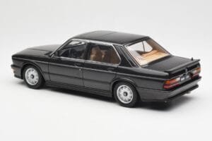 BMW M535i E28 Diamond Sort AUTOart 1:18 75162 Metal — billede 7 af 8