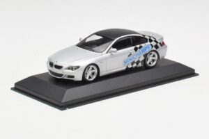 BMW M6 E63 IAA Frankfurt Sølv Minichamps 1:43 M6001 Metal — billede 2 af 4