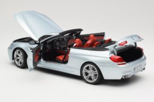 BMW M6 F12 Cabriolet Silverstone Silver Paragon 1:18 8043225656 Metal — billede 5 af 8