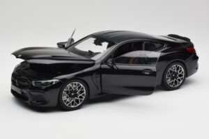BMW M8 F92 Safir Sort Minichamps 1:18 110029021 Metal — billede 2 af 8