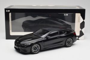 BMW M8 F92 Safir Sort Minichamps 1:18 110029021 Metal — billede 8 af 8