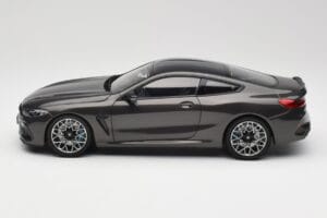 BMW M8 F92 Grey Metallic Minichamps 1:18 110029022 Metal — billede 4 af 8