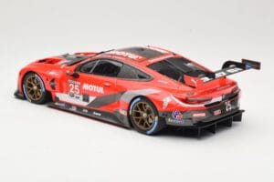 BMW M8 GTE RLL Racing #25 C. De Phillippi / B. Spengler Class Winners IMSA GP Road Atlanta 2020 Minichamps 1:18 155202995 Met — billede 5 af 6