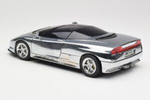 BMW Nazca M12 Chrome Silver Revell 1:18 08916 Metal — billede 7 af 8