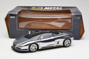 BMW Nazca M12 Chrome Silver Revell 1:18 08916 Metal — billede 8 af 8