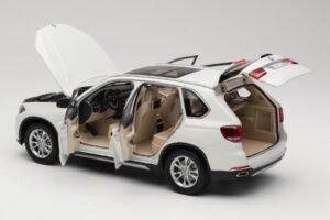 BMW X5 E70 Alpine White Paragon 1:18 PA-97073 Metal — billede 5 af 8