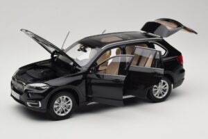 BMW X5 E70 Sapphire Black Paragon 1:18 PA-97071 Metal — billede 2 af 8