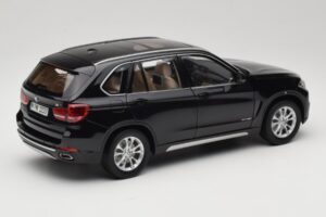 BMW X5 E70 Sapphire Black Paragon 1:18 PA-97071 Metal — billede 3 af 8