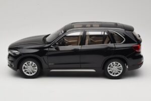 BMW X5 E70 Sapphire Black Paragon 1:18 PA-97071 Metal — billede 4 af 8