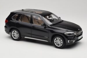 BMW X5 E70 Sapphire Black Paragon 1:18 PA-97071 Metal — billede 6 af 8