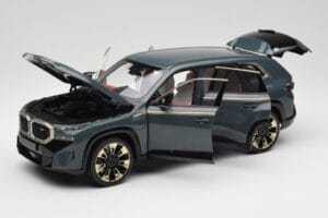 BMW XM G09 Isle of Man Green Minichamps 1:18 110023300 Metal — billede 2 af 8