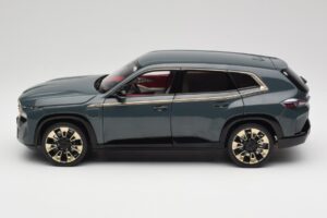 BMW XM G09 Isle of Man Green Minichamps 1:18 110023300 Metal — billede 4 af 8