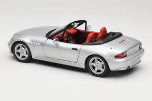 BMW Z3 Cabriolet Sølv UT Models 1:18 20402 Metal — billede 7 af 8