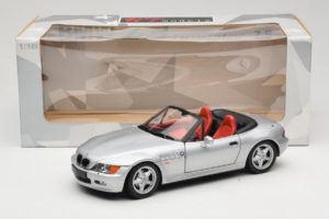 BMW Z3 Cabriolet Sølv UT Models 1:18 20402 Metal — billede 8 af 8