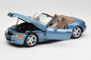 BMW Z3 E36/7 James Bond Goldeneye Blå Metallic UT Models 1:18 180024336 Metal — billede 2 af 8