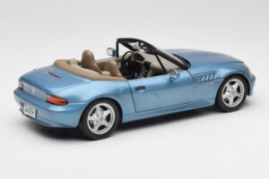 BMW Z3 E36/7 James Bond Goldeneye Blå Metallic UT Models 1:18 180024336 Metal — billede 3 af 8