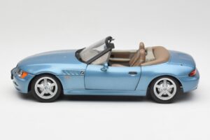 BMW Z3 E36/7 James Bond Goldeneye Blå Metallic UT Models 1:18 180024336 Metal — billede 4 af 8