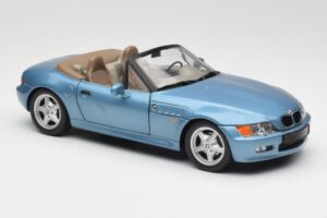 BMW Z3 E36/7 James Bond Goldeneye Blå Metallic UT Models 1:18 180024336 Metal — billede 6 af 8