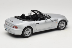 BMW Z3 Roadster 1.8 Sølv Forhandler Udgave UT Models 1:18 80439411712 Metal — billede 3 af 8