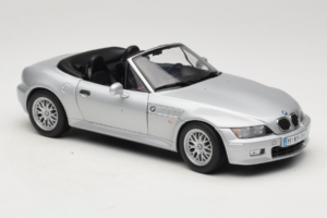 BMW Z3 Roadster 1.8 Sølv Forhandler Udgave UT Models 1:18 80439411712 Metal — billede 6 af 8