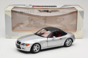 BMW Z3 Roadster 1.8 Sølv UT Models 1:18 20404 Metal — billede 8 af 8