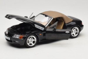 BMW Z3 Roadster Grøn Forhandler Udgave UT Models 1:18 80439411711 Metal — billede 2 af 8