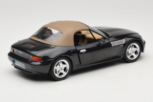 BMW Z3 Roadster Grøn Forhandler Udgave UT Models 1:18 80439411711 Metal — billede 3 af 8