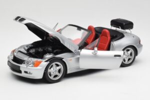 BMW Z3 Roadster Med Bagagebærer Sølv UT Models 1:18 20407 Metal — billede 2 af 8