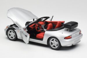 BMW Z3 Roadster Med Bagagebærer Sølv UT Models 1:18 20407 Metal — billede 5 af 8