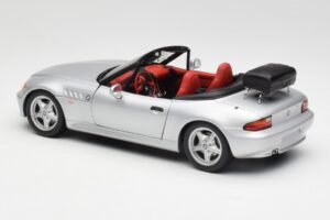 BMW Z3 Roadster Med Bagagebærer Sølv UT Models 1:18 20407 Metal — billede 7 af 8