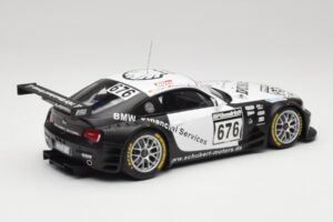 BMW Z4 #676 H. Stuck / J. Hennerici / D. Hurtgen Team Schubert Nürburgring 24 Hours 2006 AUTOart 1:18 80649 Metal — billede 2 af 6