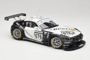BMW Z4 #676 H. Stuck / J. Hennerici / D. Hurtgen Team Schubert Nürburgring 24 Hours 2006 AUTOart 1:18 80649 Metal — billede 4 af 6
