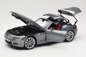 BMW Z4 E89 sDrive 35i Space Grey Metallic Kyosho 1:18 80432147085 Metal — billede 2 af 8