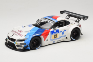 BMW Z4 GT3 #19 Team Schubert J. Muller / D. Muller ADAC 24 Hours Nurburgring 2013 Minichamps 1:18 151132319 Metal