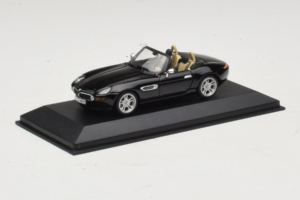 BMW Z8 Cabriolet Sort Minichamps 1:43 80420026607-R1 Metal — billede 2 af 4