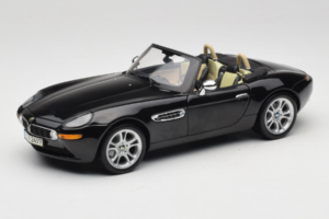 BMW Z8 Sort Kyosho 1:18 80439411729 Metal
