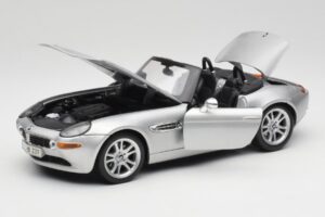 BMW Z8 E52 Titanium Silver Maisto 1:18 536896 Metal — billede 2 af 8