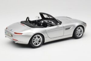 BMW Z8 E52 Titanium Silver Maisto 1:18 536896 Metal — billede 3 af 8