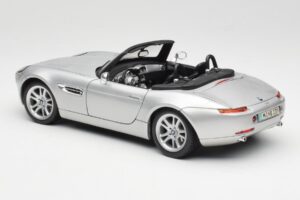BMW Z8 E52 Titanium Silver Maisto 1:18 536896 Metal — billede 7 af 8