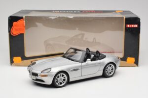 BMW Z8 E52 Titanium Silver Maisto 1:18 536896 Metal — billede 8 af 8
