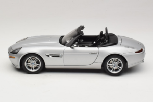 BMW Z8 Sølv 007 The World Is Not Enough AUTOart 1:18 70511 Metal — billede 4 af 8