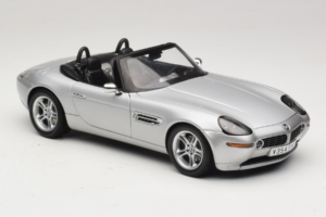 BMW Z8 Sølv 007 The World Is Not Enough AUTOart 1:18 70511 Metal — billede 6 af 8