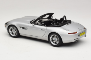 BMW Z8 Sølv 007 The World Is Not Enough AUTOart 1:18 70511 Metal — billede 7 af 8