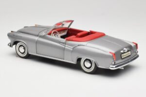 Borgward Isabella Cabriolet Sølv Revell 1:18 8411 Metal — billede 7 af 8