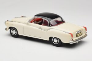 Borgward Isabella Coupe Hvid Revell 1:18 8859 Metal — billede 7 af 8