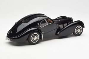 Bugatti 57SC Atlantic Sort CMC 1:18 M-085 Metal — billede 2 af 6