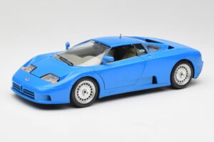 Bugatti EB110 Blå Bburago 1:18 3035 Metal