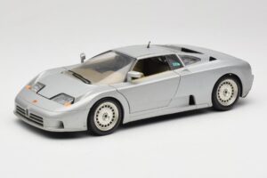 Bugatti EB110 Sølv Bburago 1:18 3035-S Metal
