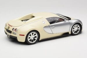Bugatti Veyron Edition Centenaire Chrome Beige Minichamps 1:18 100110854 Metal — billede 3 af 8