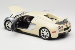Bugatti Veyron Edition Centenaire Chrome Beige Minichamps 1:18 100110854 Metal — billede 5 af 8